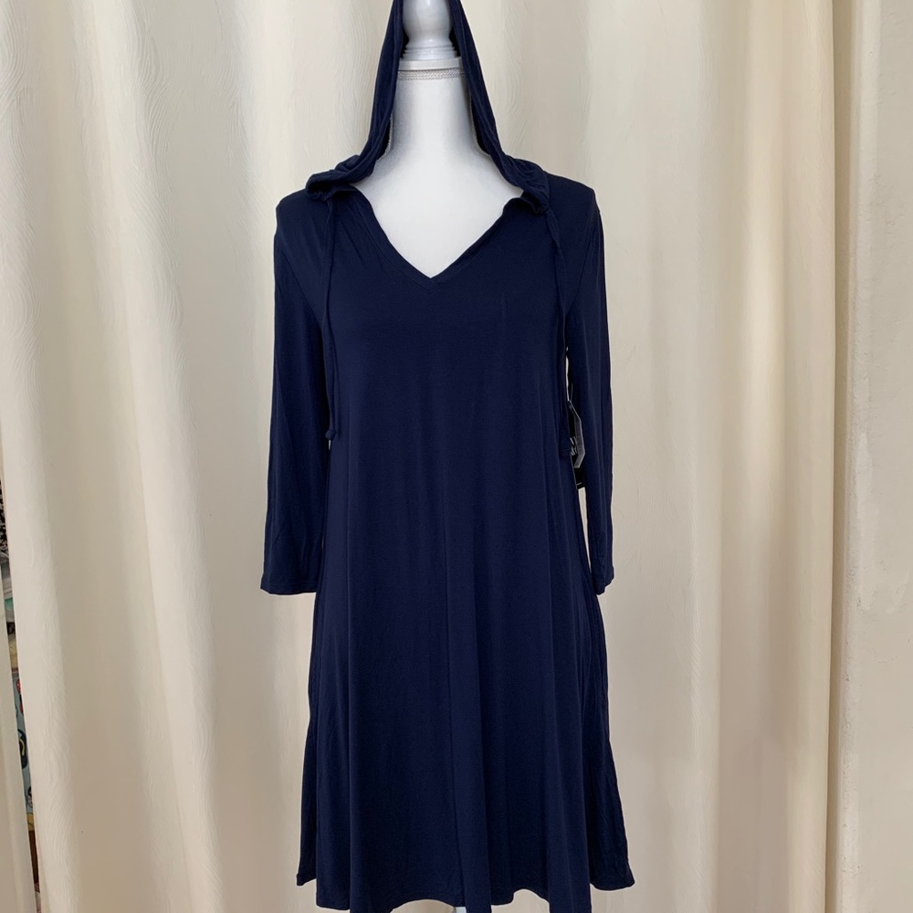 New York & Company
NWT Soho St. Day Dress/ Hood.